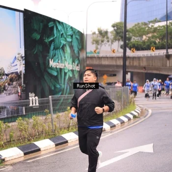 Runner Photo 7960463