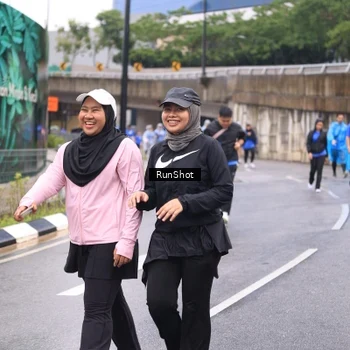 Runner Photo 7960469