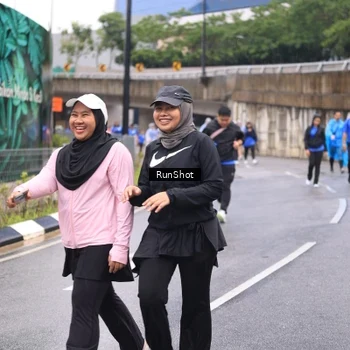 Runner Photo 7960470