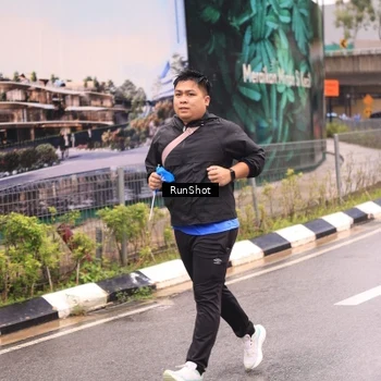 Runner Photo 7960471