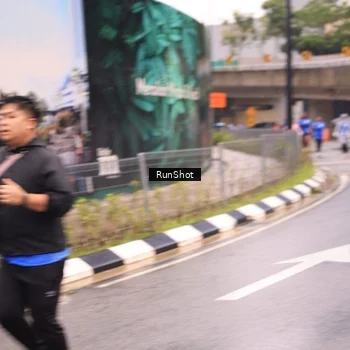 Runner Photo 7960473
