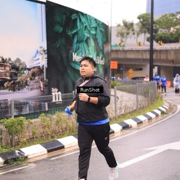 Runner Photo 7960485
