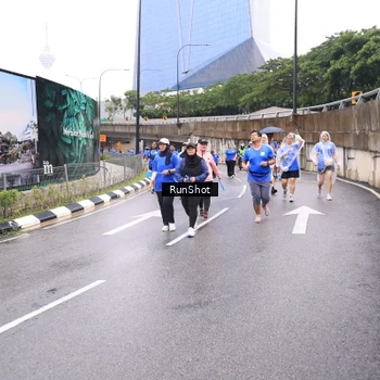 Runner Photo 7960536