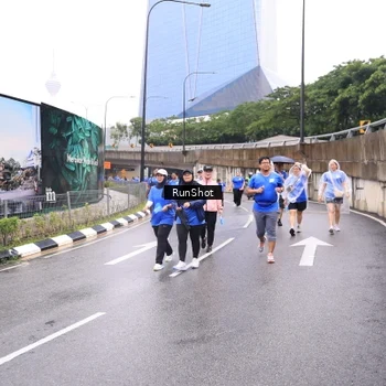 Runner Photo 7960540
