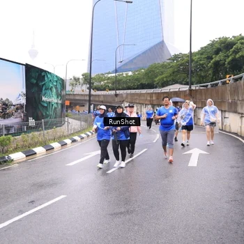 Runner Photo 7960545