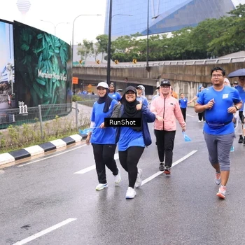 Runner Photo 7960546