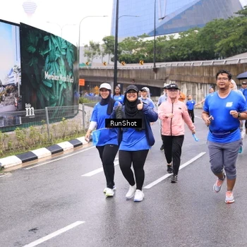 Runner Photo 7960547