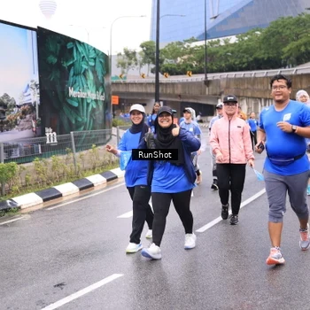 Runner Photo 7960552