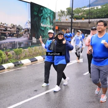Runner Photo 7960557