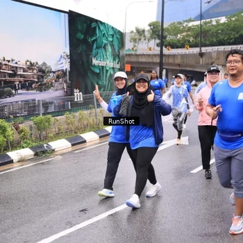 Runner Photo 7960559