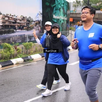 Runner Photo 7960563