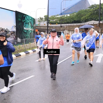 Runner Photo 7960569