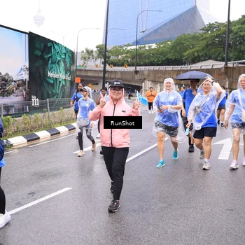 Runner Photo 7960572