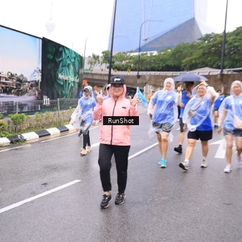 Runner Photo 7960576