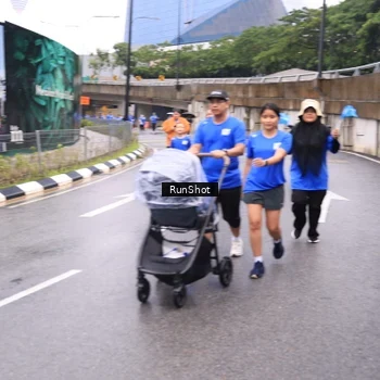 Runner Photo 7960631