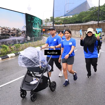 Runner Photo 7960651