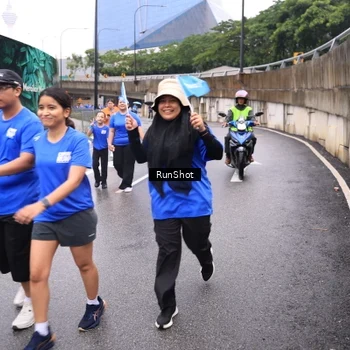 Runner Photo 7960655