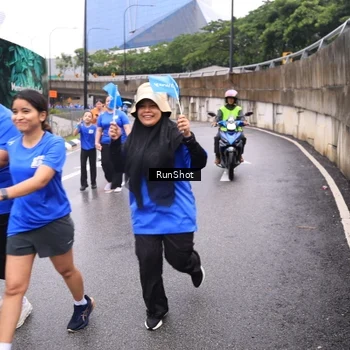 Runner Photo 7960656