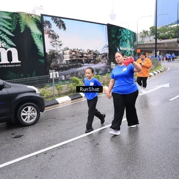 Runner Photo 7960678