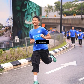 Runner Photo 7960690