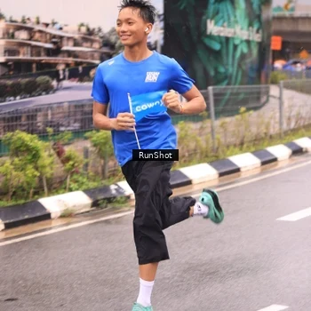 Runner Photo 7960694