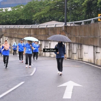 Runner Photo 7960698