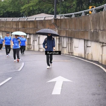 Runner Photo 7960701