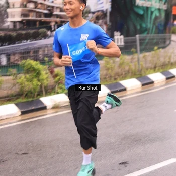Runner Photo 7960702