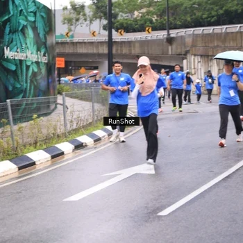 Runner Photo 7960715