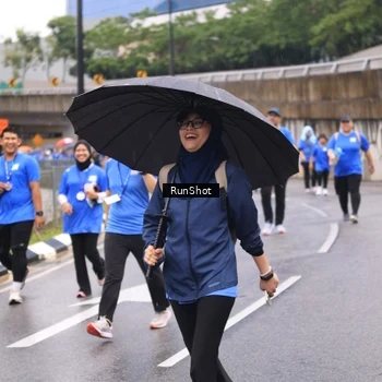 Runner Photo 7960733