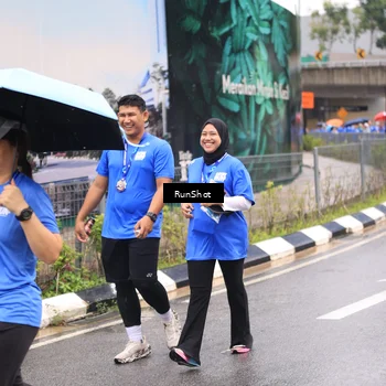 Runner Photo 7960756