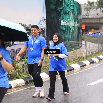 Runner Photo 7960757