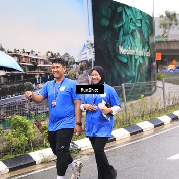Runner Photo 7960758