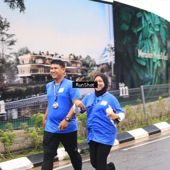 Runner Photo 7960760