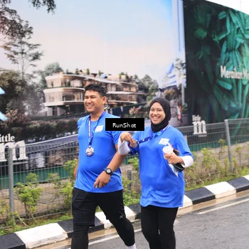 Runner Photo 7960761