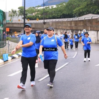 Runner Photo 7960789