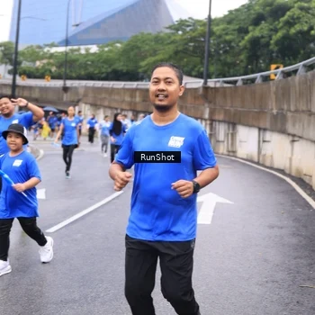 Runner Photo 7960809