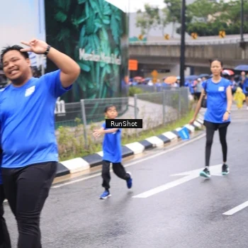 Runner Photo 7960831