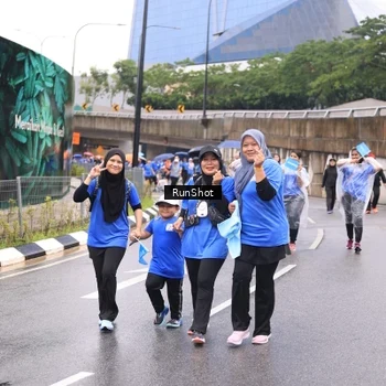 Runner Photo 7960869