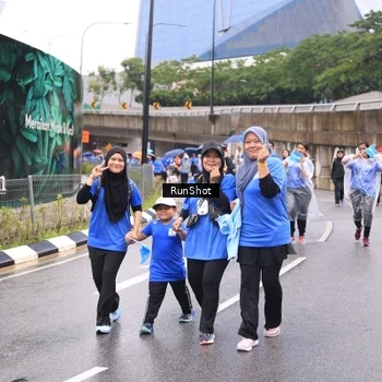 Runner Photo 7960871
