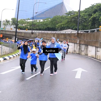 Runner Photo 7960873
