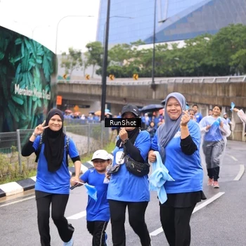 Runner Photo 7960874