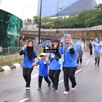 Runner Photo 7960888