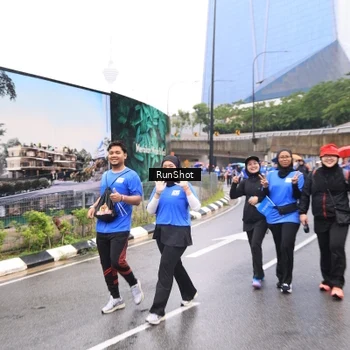 Runner Photo 7960977