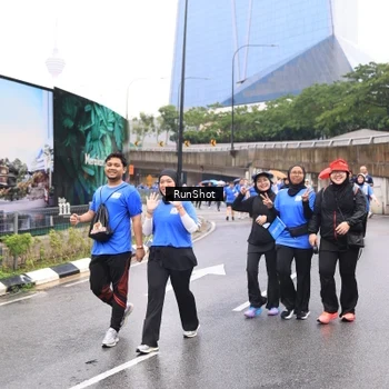 Runner Photo 7960978