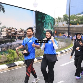 Runner Photo 7960985