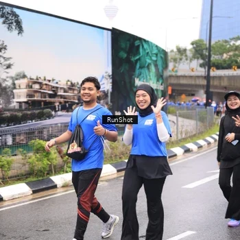Runner Photo 7960987
