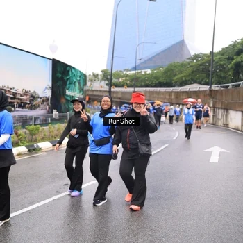 Runner Photo 7960996