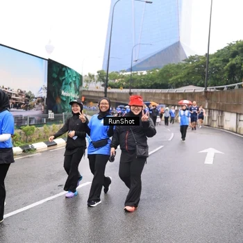 Runner Photo 7960997