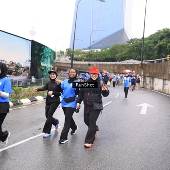 Runner Photo 7960999